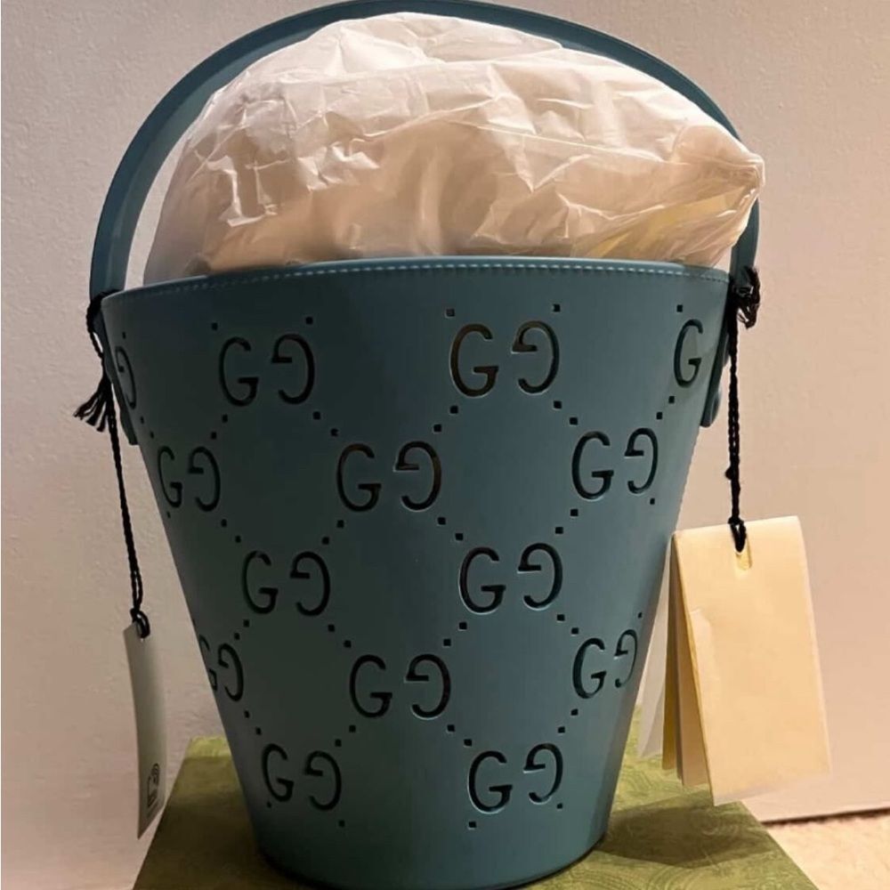 New with tags and dustbag Gucci Teal GG Bucket Bag
